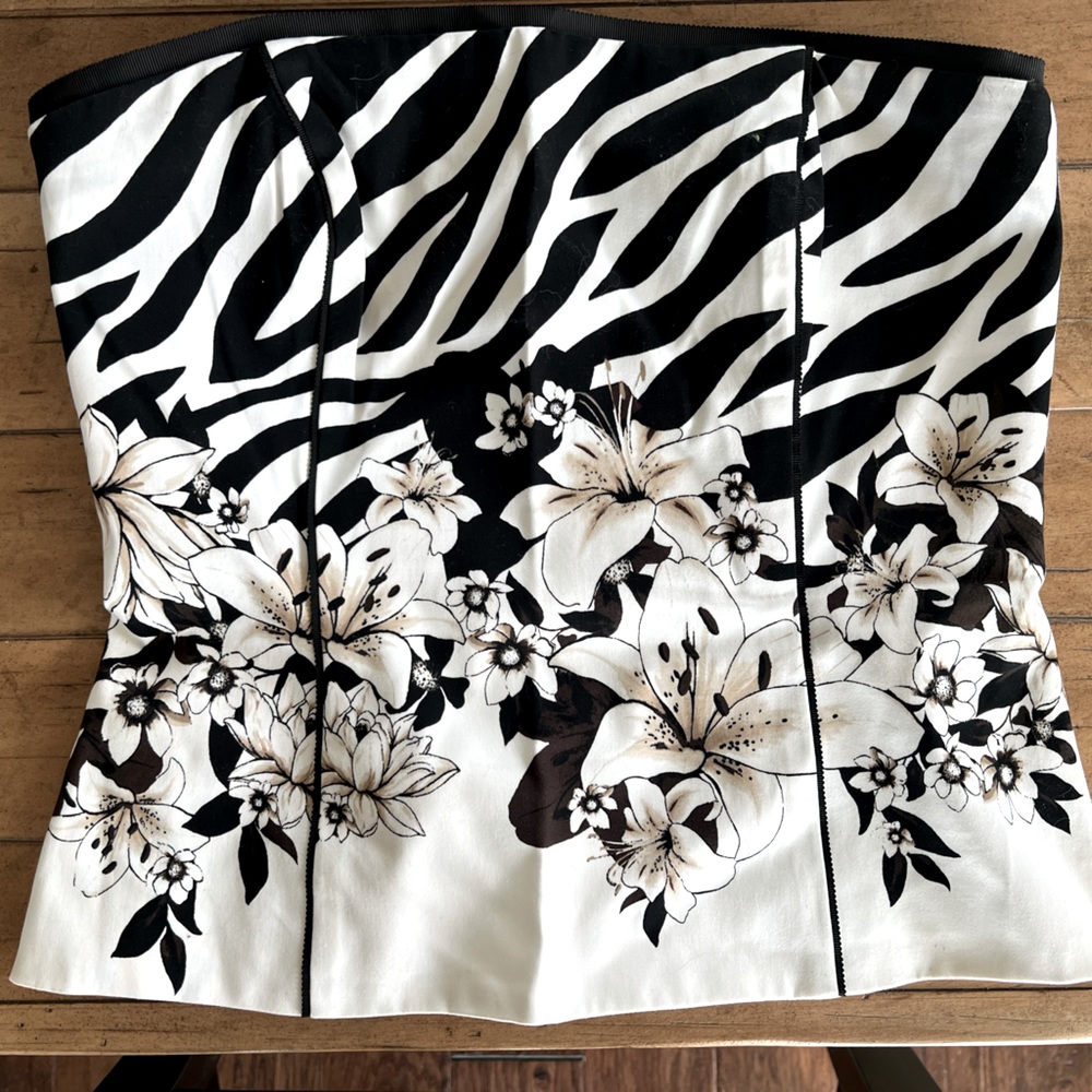 White House Black Market Corset top, size 8